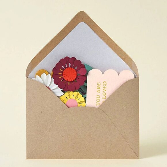NWT Paper Source Pop-Up Bouquet Mother's Day Card Kit - Picture 2 of 3
